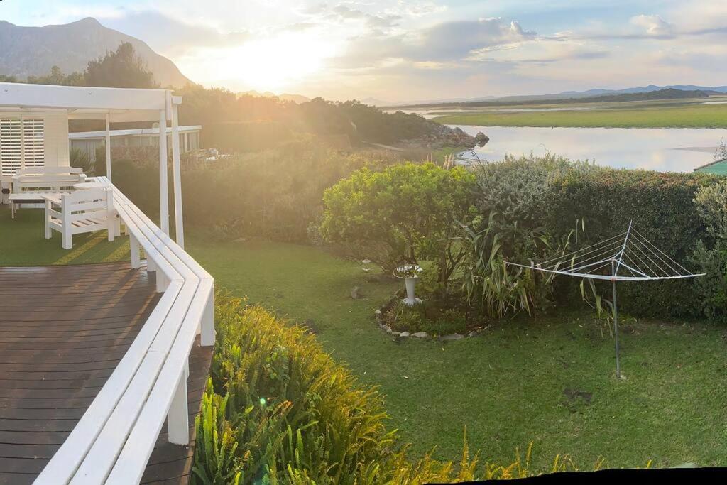 Hermanus Whale Capital - Lagoon & Sea View Villa Exterior photo